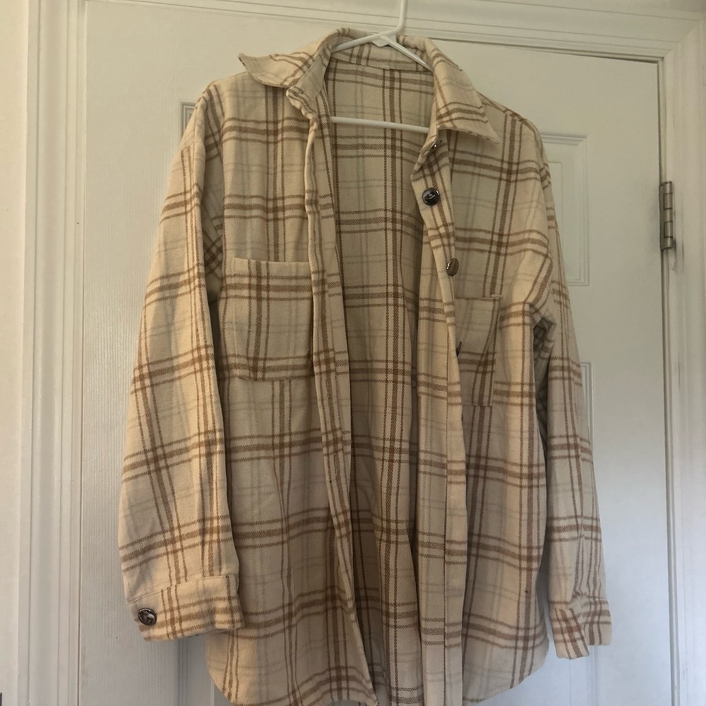 Fall essential neutral oversized women’s flannel shacket